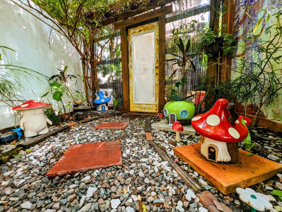 Вилла Cozy Af Tiny-House Oasis Тампа Экстерьер фото